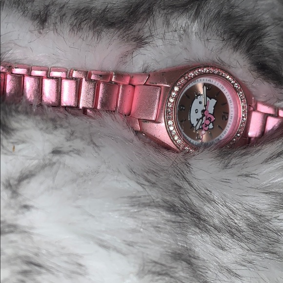 Kids hello kitty watch - Picture 3 of 3